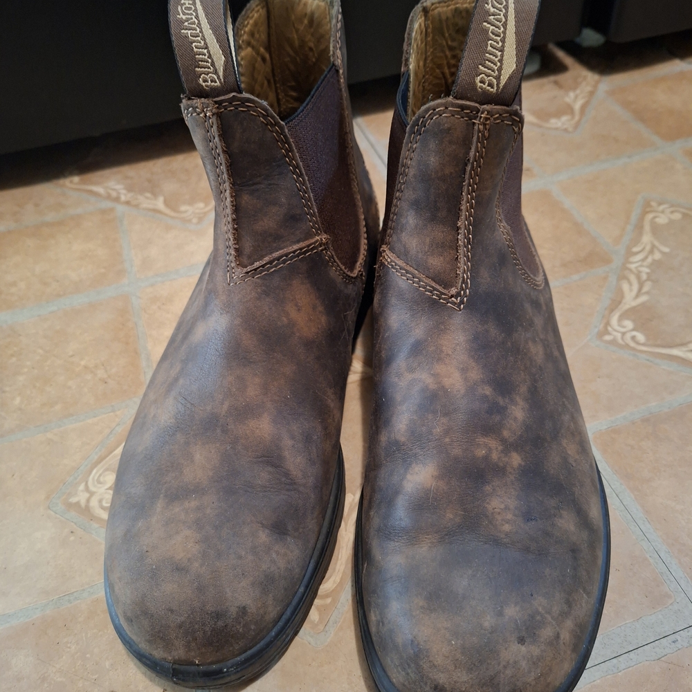 Blundstone Brown Leather Chelsea Boots